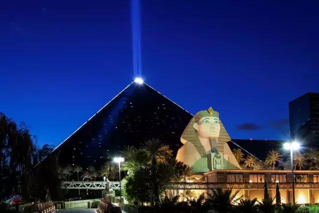 拉斯维加斯旅游吃饭 (拉斯维加斯赌城游记)