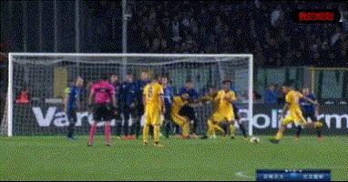 震惊足坛的手球,足球裁判手球