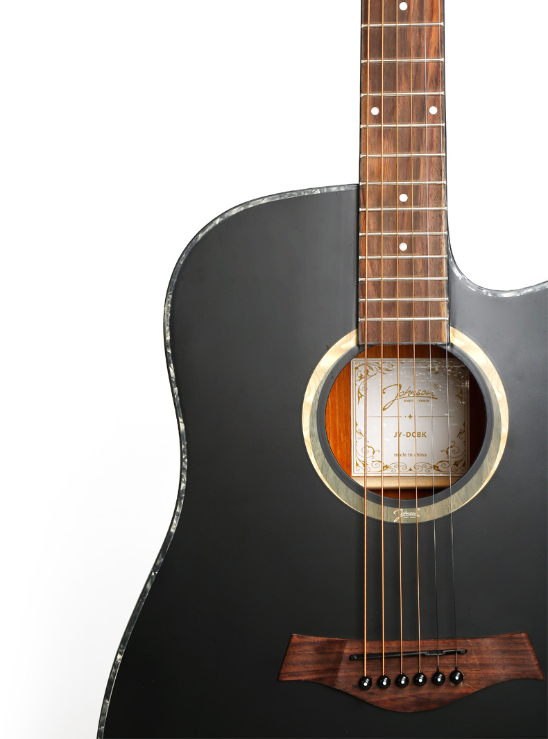 吉他枫木和桃花心木,桃花芯云杉面板吉他哪种好