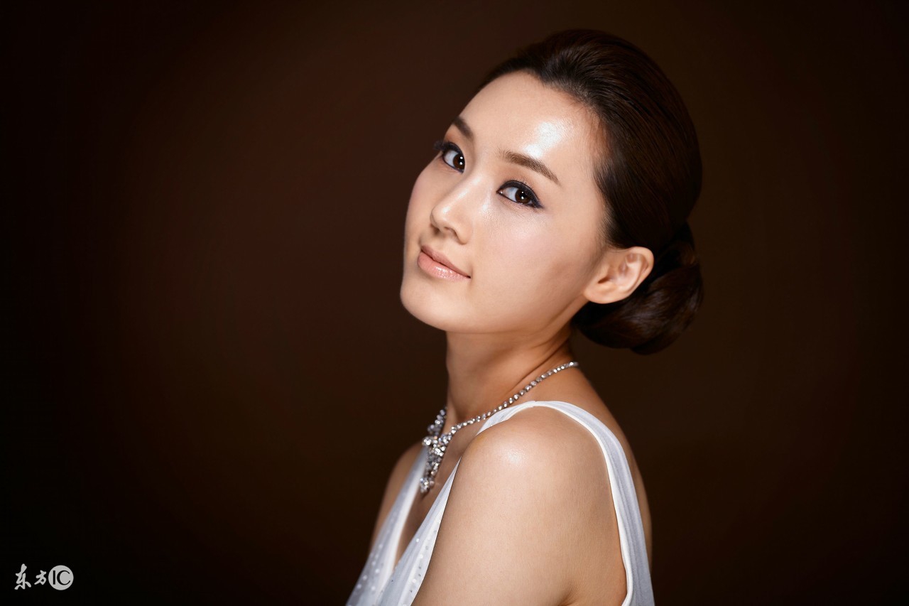 女孩从小到大成长过程图,女人完成了从女孩到女人的蜕变