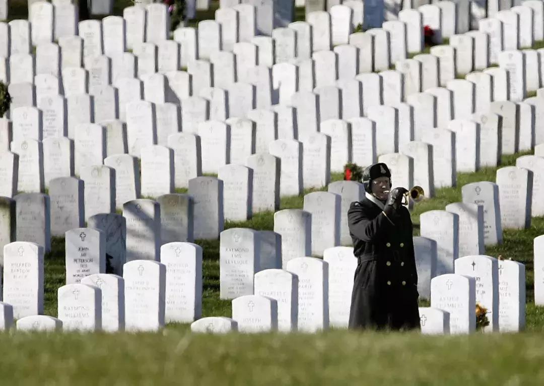 死于2011的中华酷联：任正非连夜开会，雷军扛大旗OV狂甩货