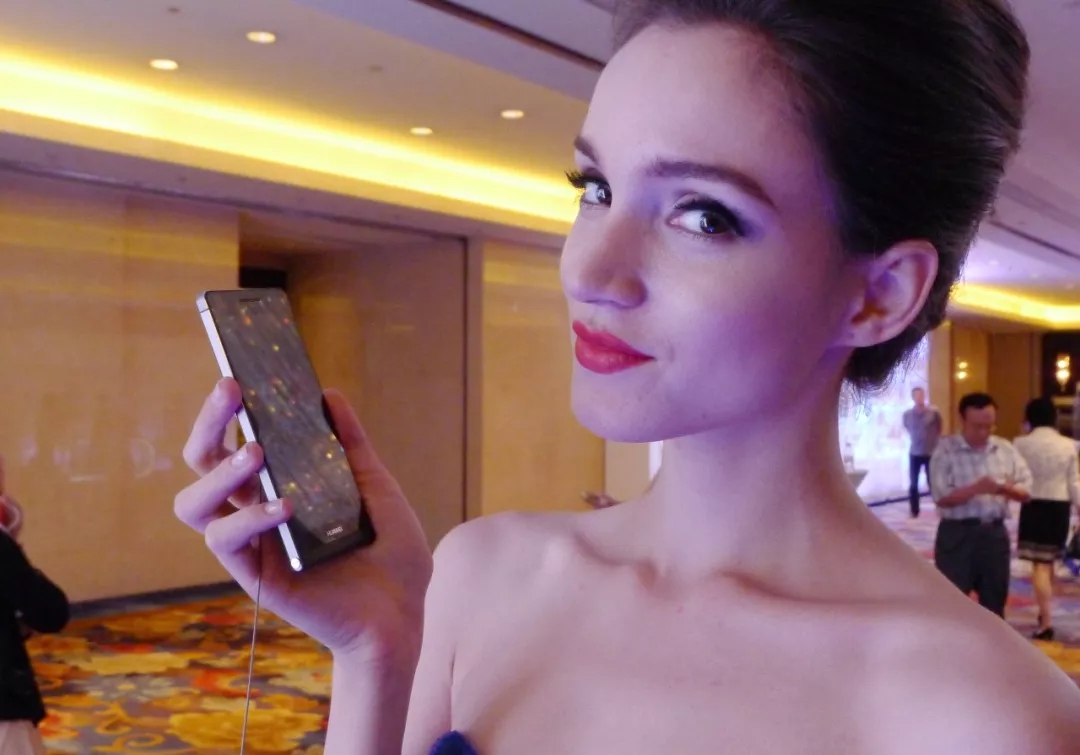 死于2011的中华酷联：任正非连夜开会，雷军扛大旗OV狂甩货