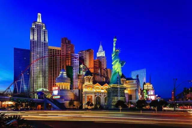 拉斯维加斯旅游吃饭 (拉斯维加斯赌城游记)