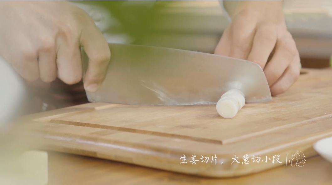 冬葱烧海参,养生葱烧海参怎么做