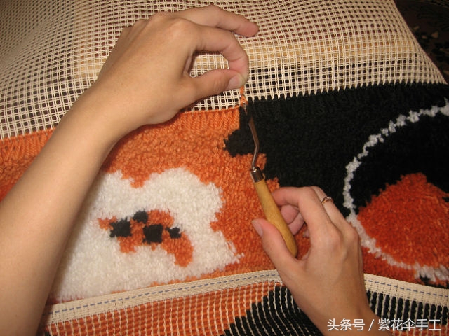 旧毛线盖毯编织手工制作视频教程,旧毛线怎么废物利用织毯子