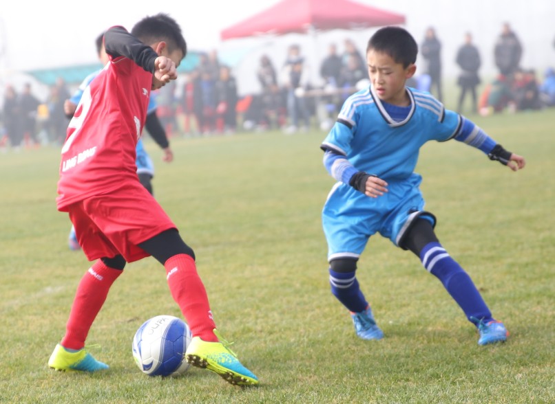 青训之路我们还将负重前行,那个奔跑的少年