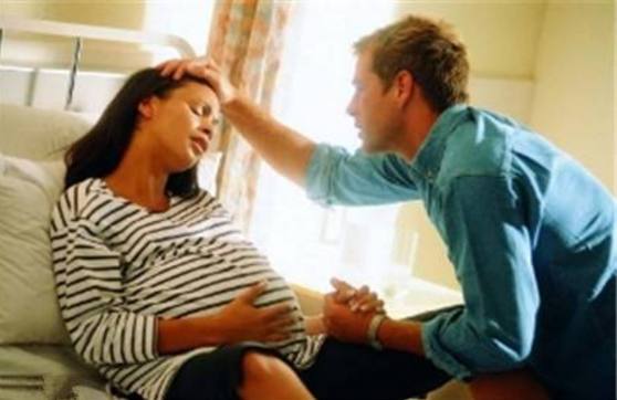 孕期出血的18种可能原因,孕期出血的原因及解决方法