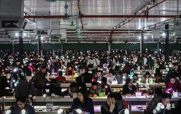 直播黑幕：揭秘月入五万的玉石直播内幕