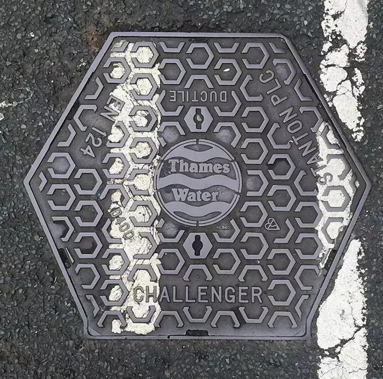 井盖虽然天天见，但不是所有人都能发现它的美