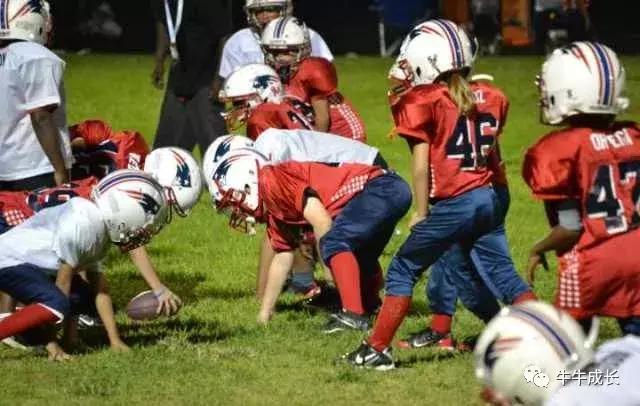 橄榄球为什么叫football,美国为什么把橄榄球叫football