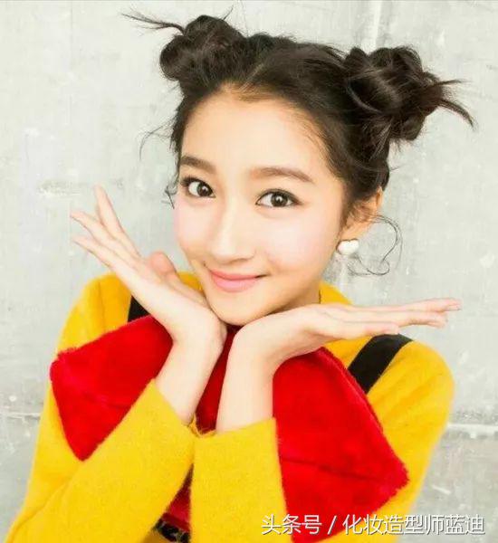 中短发扎丸子头怎么显丸子头小,减龄丸子头双丸子头