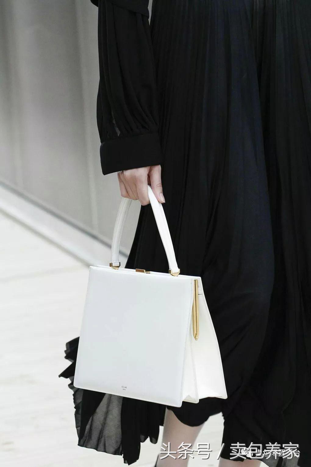 油腻辛辣反义词,油腻的同义词有哪些