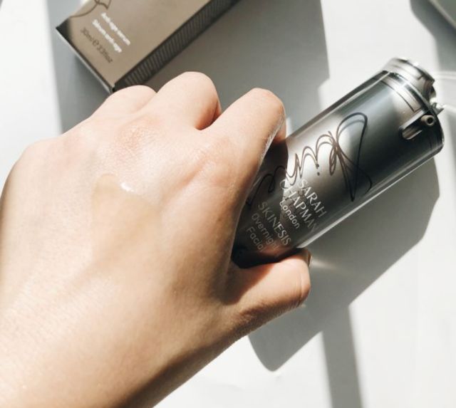 连Angelababy都怕的秋冬卡粉问题，用这10款美容油就能搞定！