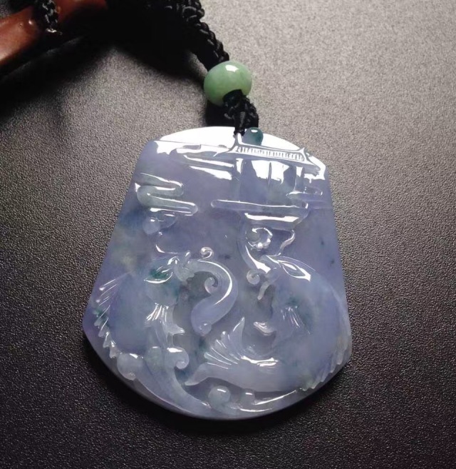 花朵造型的吊坠寓意,水滴造型吊坠寓意