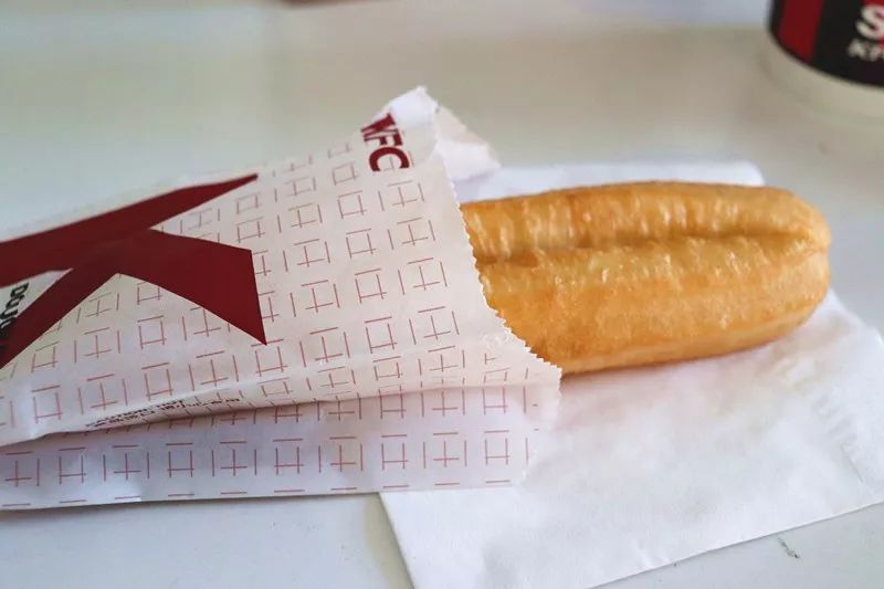 麦当劳成了金拱门,没想到肯德基却凭一个饭团赢了!