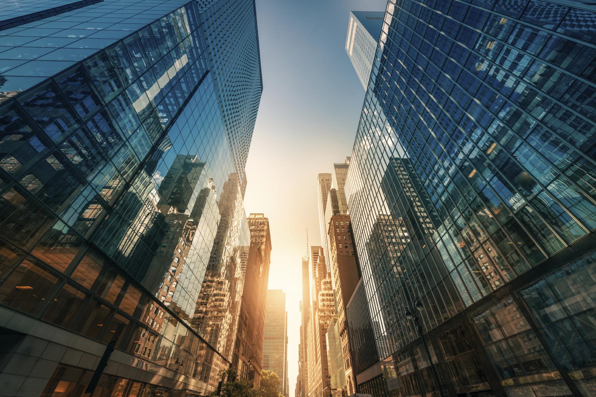 自打媳妇学会互联网理财,老公耳朵更耙了