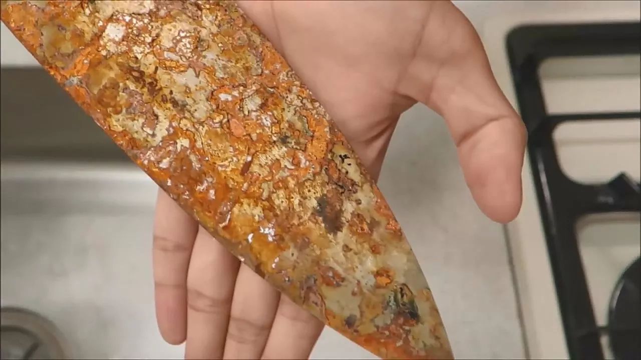 日本小哥菜刀翻新,牛人修复一把上百年的厨刀