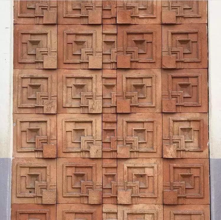 井盖虽然天天见，但不是所有人都能发现它的美