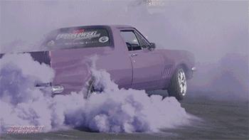 烧胎怎么让烟更大,烧胎怎么能烧出彩色烟雾