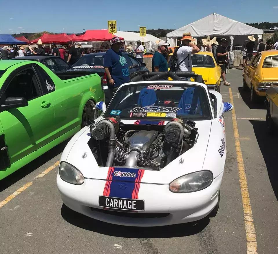 烧胎怎么让烟更大,烧胎怎么能烧出彩色烟雾