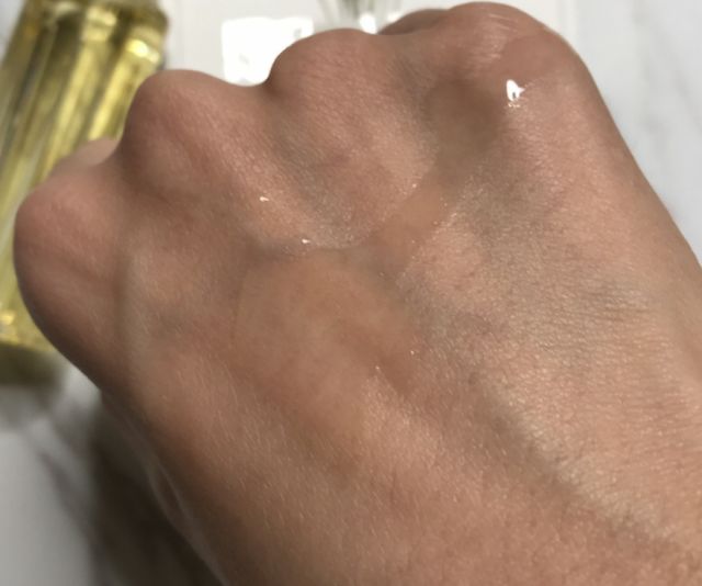 连Angelababy都怕的秋冬卡粉问题，用这10款美容油就能搞定！