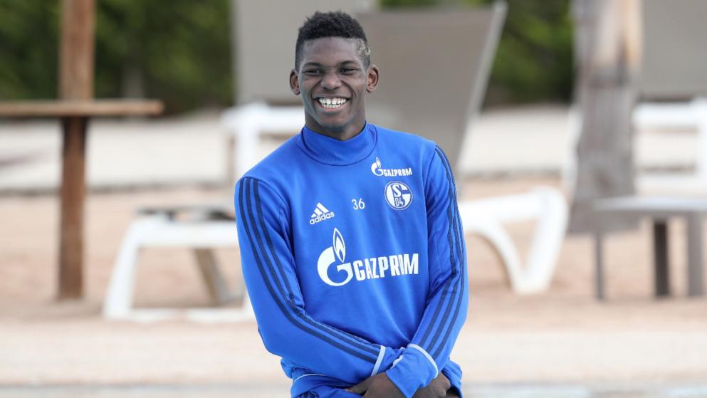 沙尔克3000万前锋满血复活，给他精神鼓舞的却是一位网坛巨星