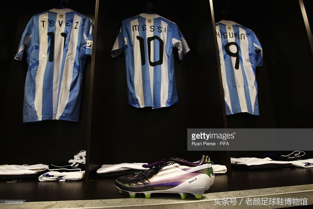 f50足球鞋梅西版限量版,梅西f50世界杯决赛球鞋