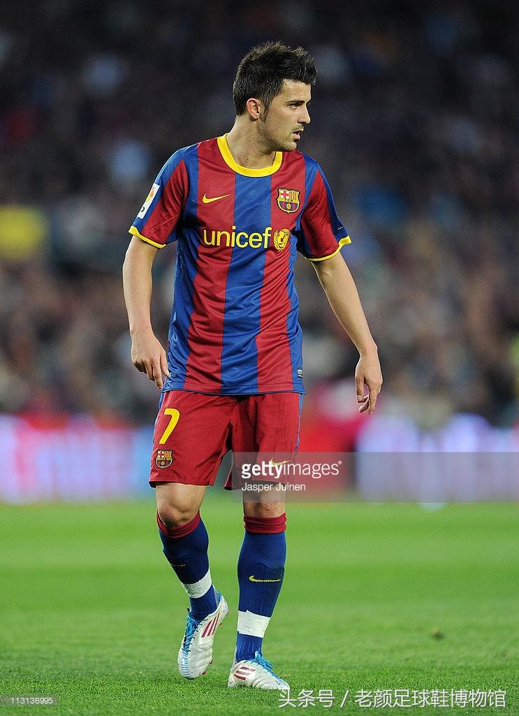 f50足球鞋梅西版限量版,梅西f50世界杯决赛球鞋