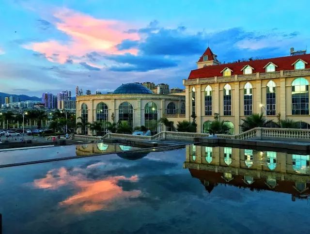 云南楚雄出现大片七彩祥云,七彩祥云云南大理