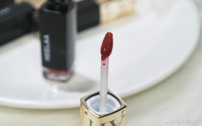 柔雾唇釉试色口红好用吗,亲测好用的润唇有颜色的口红