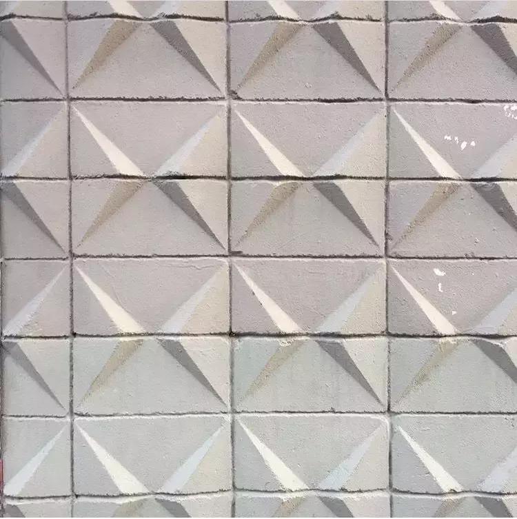 井盖虽然天天见，但不是所有人都能发现它的美