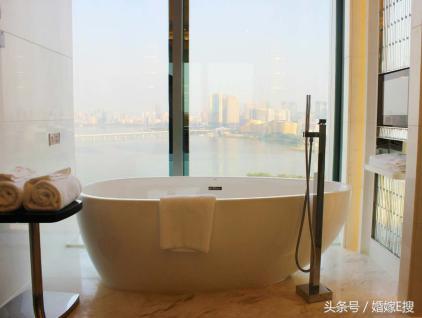 姝︽眽鍙嬭皧鍥介檯閰掑簵鏄嚑鏄熺骇閰掑簵,姝︽眽鍙嬭皧鍥介檯閰掑簵浠锋牸