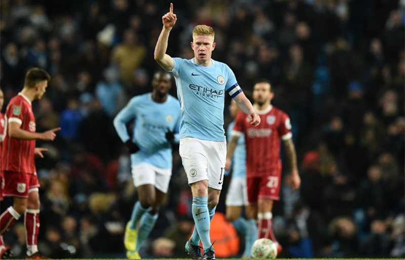 鏇煎煄缁濇潃浜氱壒鍏板ぇ,鏇煎煄缁濇潃鏇艰仈鐞冭糠鍙嶅簲