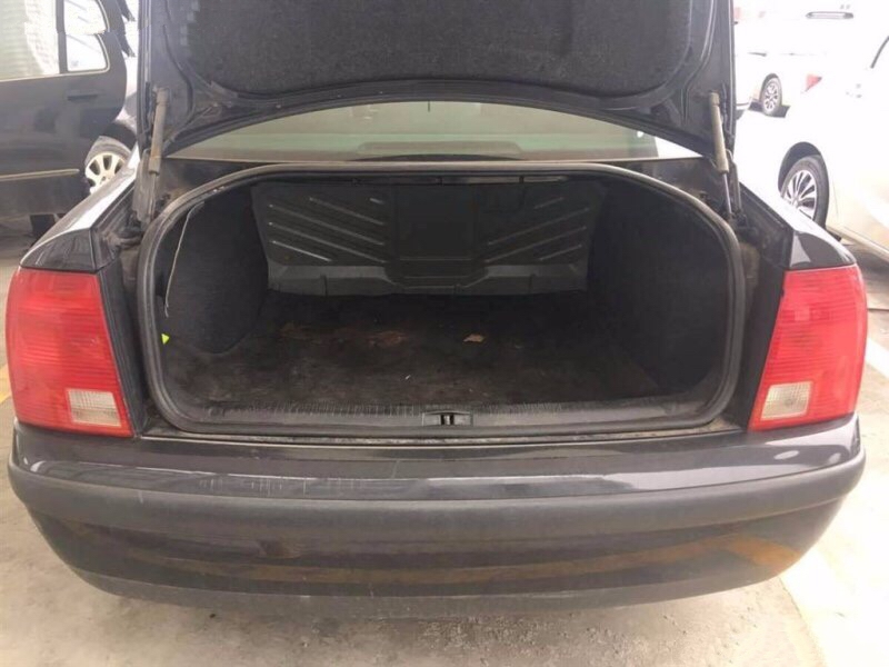 三万买新款帕萨特,三万买老一点的车