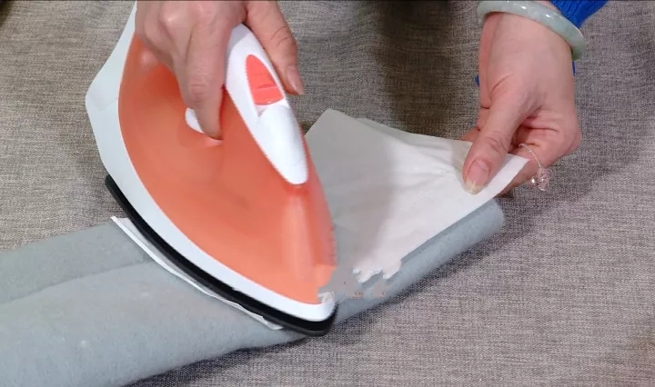 大衣沾上油怎么清洗,大衣上面的油渍怎么洗