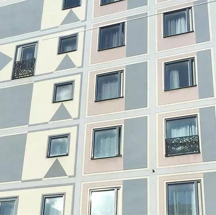 井盖虽然天天见，但不是所有人都能发现它的美