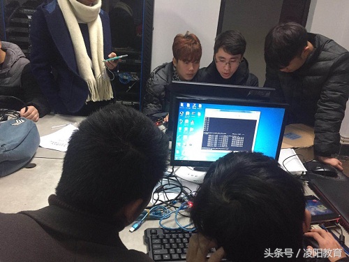 寮曚紒鍏ユ牎浜ф暀铻嶅悎,鍑岄槼鍩硅