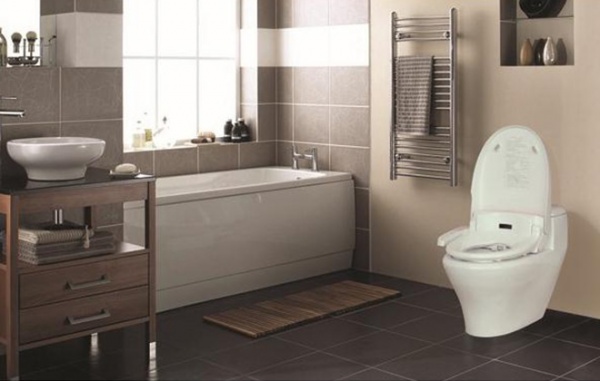 广东用太阳能还是空气能热水器好,南方太阳能空气能电热水器哪个好