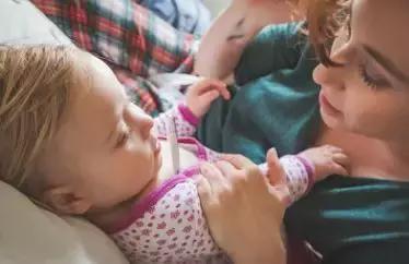 网传孩子发烧,宝宝发烧我们该如何应对