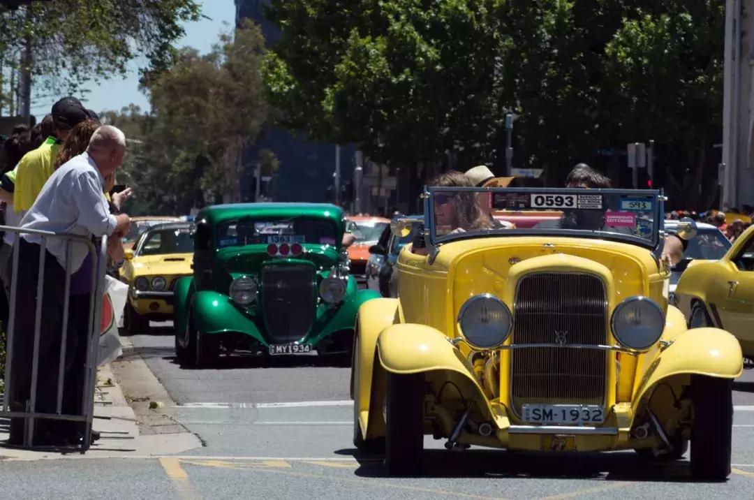 烧胎怎么让烟更大,烧胎怎么能烧出彩色烟雾