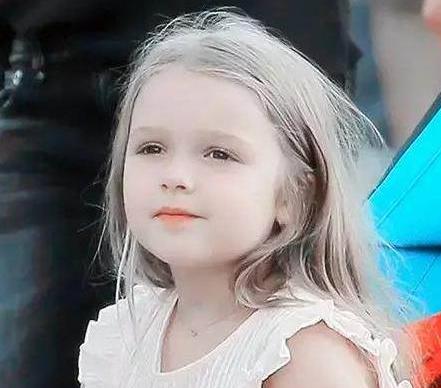 小七和小贝穿衣搭配,小七和贝克汉姆穿衣风格