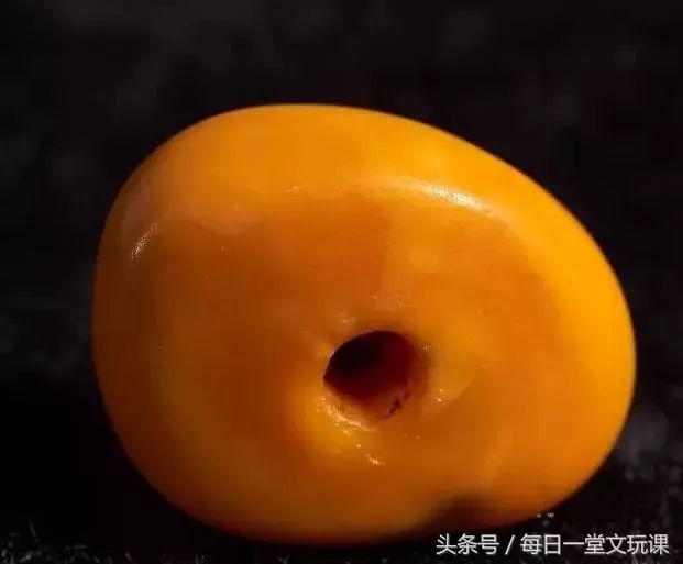 去尼泊尔买蜜蜡靠谱吗,老藏蜡有黑斑是真蜜蜡吗