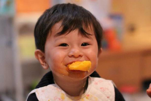 海姆立克急救法儿童救妈妈,海姆立克急救法救女士