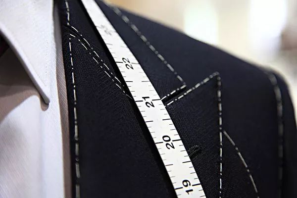 网购鞋子穿了但质量有问题怎么办,网购的衣服弄坏了退回去会怎么样