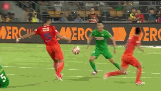 中国足坛2017最精彩进球,任桂辛半场吊射,叶尔凡倒钩一球成名