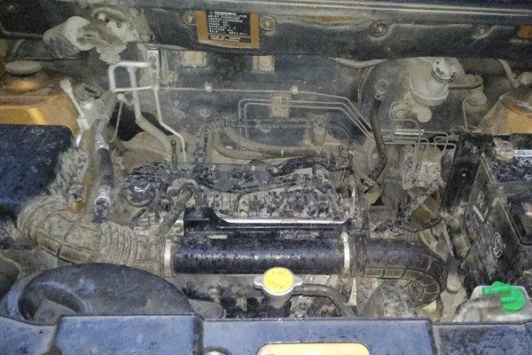 东风风光360与五菱宏光s哪个更好,2016款东风风光360参数配置