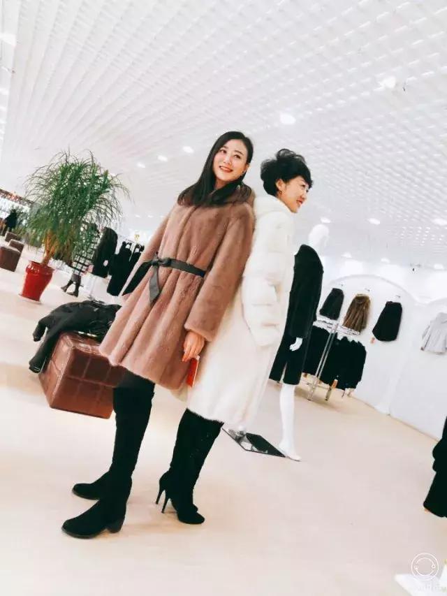 真假皮草的鉴别方法,怎样鉴别皮草的真假