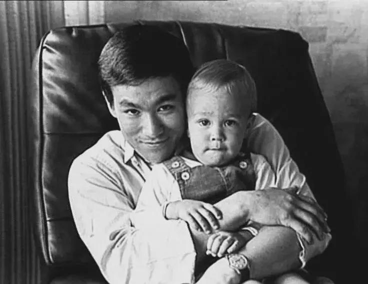 李小龙武术界第一人,华人巨星李小龙