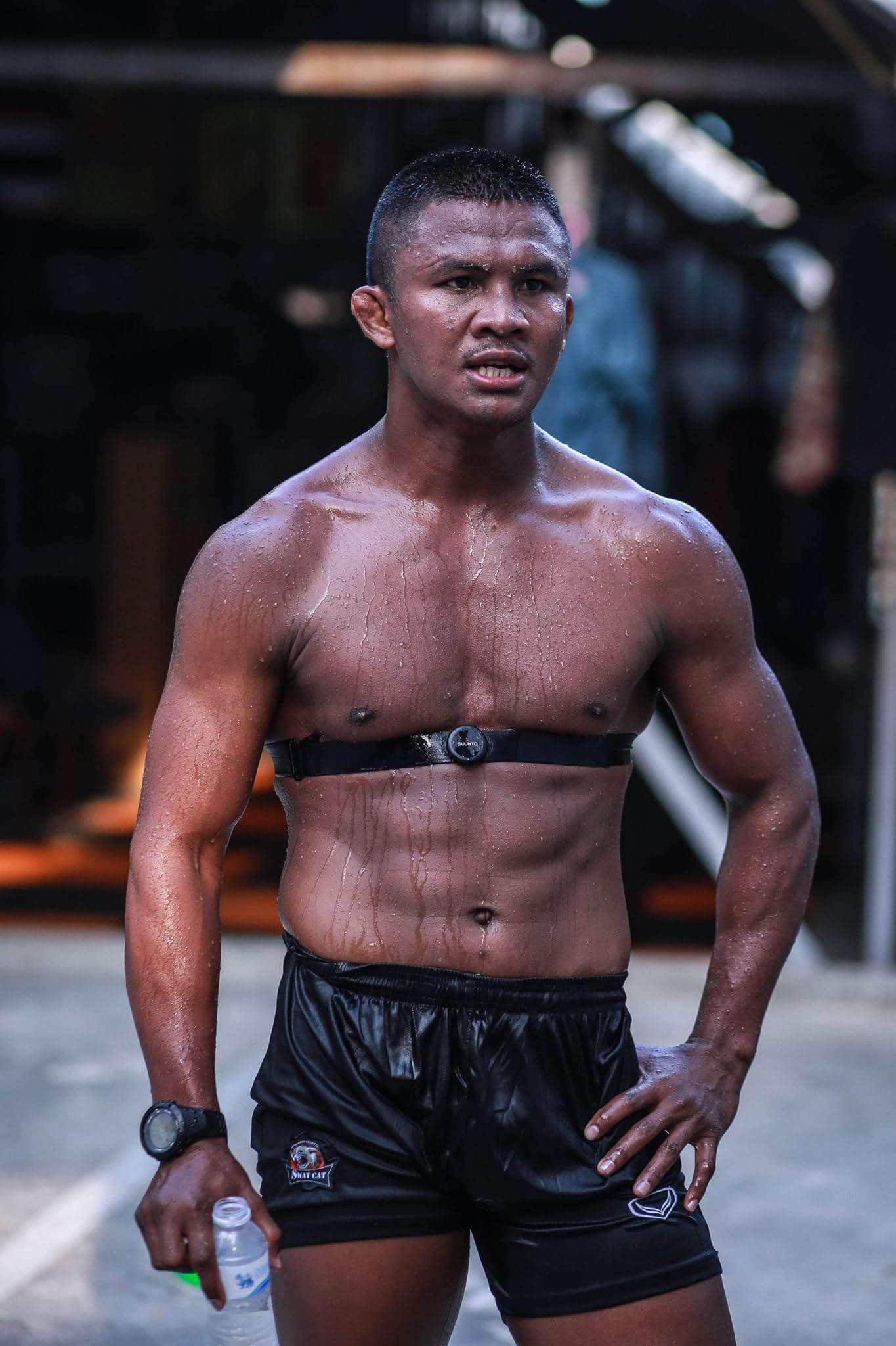 播求一龙三番战现场直播,一龙战播求最新比赛视频