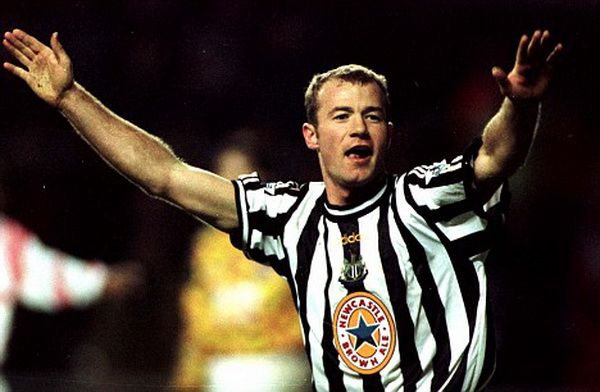 不甘凤尾，盘点足坛没嫁入过豪门的实力球星